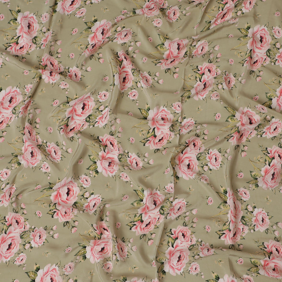 قماش كريب فيسكوز ساحر باللون الأخضر الزيتوني مع طبعة زهور وردية، عرض 110 سم - قطعة أخيرة حصرية - D19358 (قطعة بطول 1.6 متر)