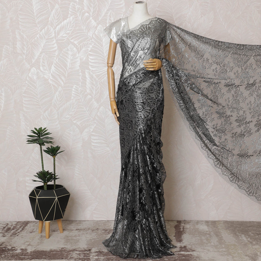 قماش دانتيل شانتيلي معدني فرنسي أنيق - تصميم زهور باللون الأسود الفحمي، عرض 110 سم، 5.5 متر-D19456