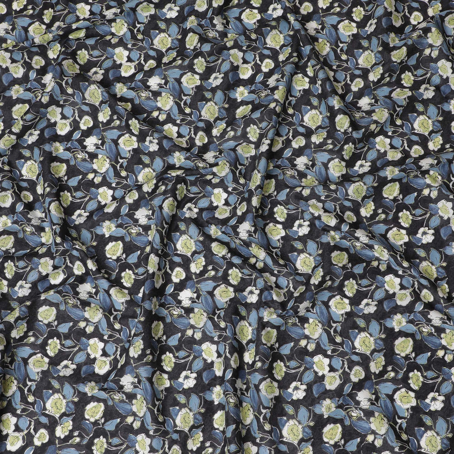 قماش عشبي قطني أنيق باللون الأسود مع أزهار بيضاء وخضراء، عرض 110 سم، تصميم ياباني-D19545