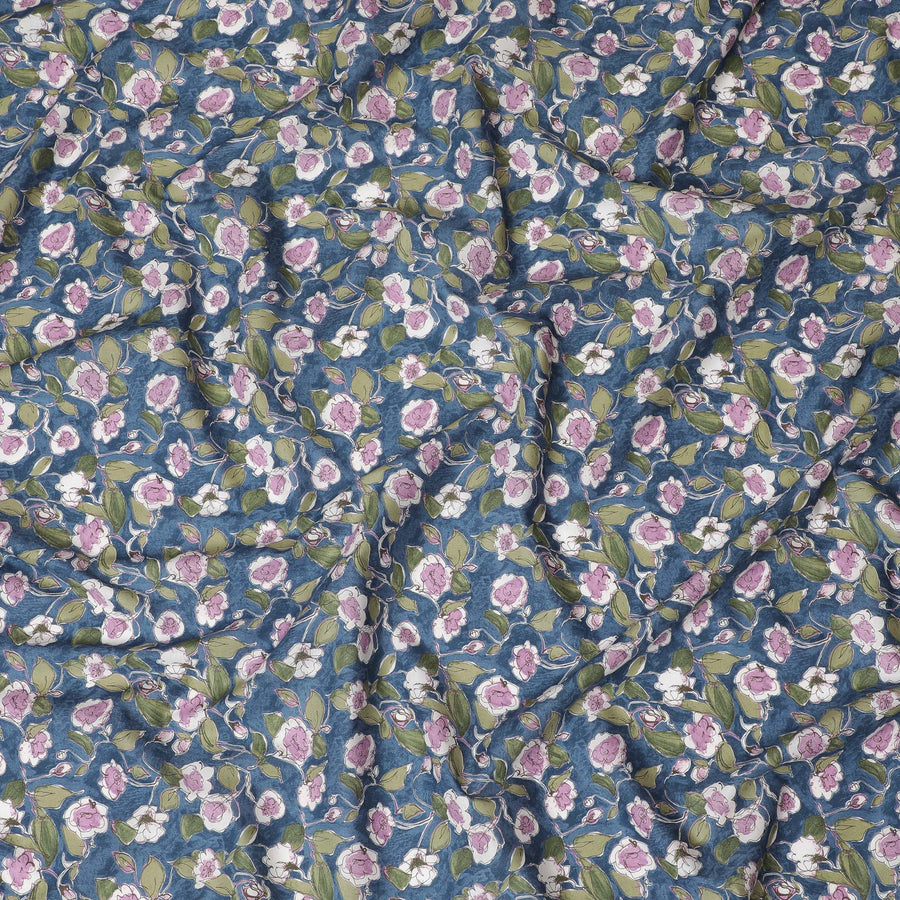 قماش عشبي قطني أنيق باللون الأزرق مع أزهار وردية وبيضاء، بعرض 110 سم، تصميم ياباني-D19546