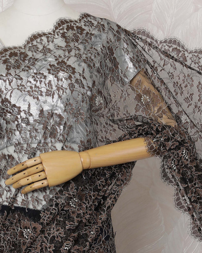 ساري فرنسي من الدانتيل بلونين فحمي وفضي - عرض 110 سم، 5.5 متر - D20168