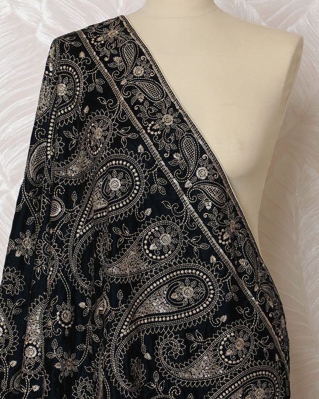 Black Silk Velvet Dupatta with Ornate Paisley Embroidery – 240 X 85 Cms, India-D20322