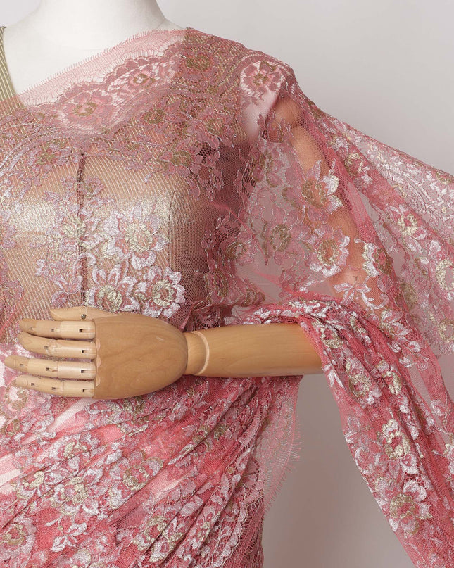 قماش ساري شانتيلي فرنسي معدني فاخر باللون الوردي المرجاني، 5.5 متر × 110 سم - D21524