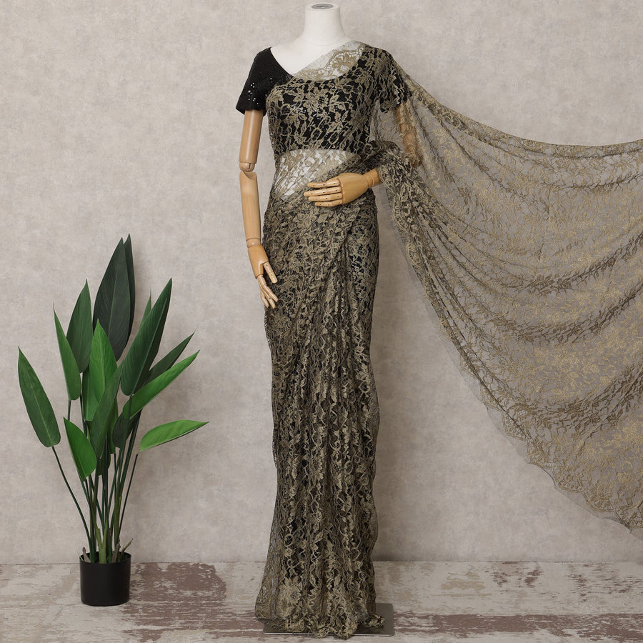 ساري فرنسي من الدانتيل شانتيلي ثنائي اللون باللونين الذهبي والأسود، 5.5 متر، عرض 110 سم - D21829