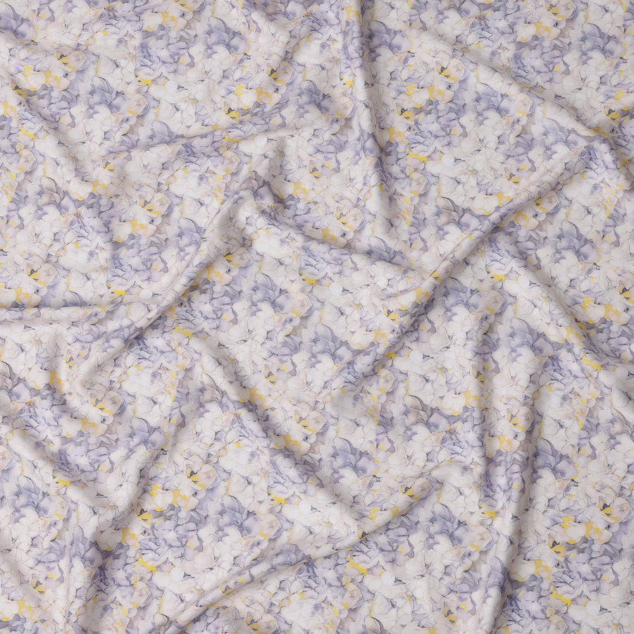 قماش ساتان قطني أبيض عاجي - عرض 110 سم، لمسة نهائية من الساتان الناعم، مطبوع عليه زهور، صنع في الهند - D22308