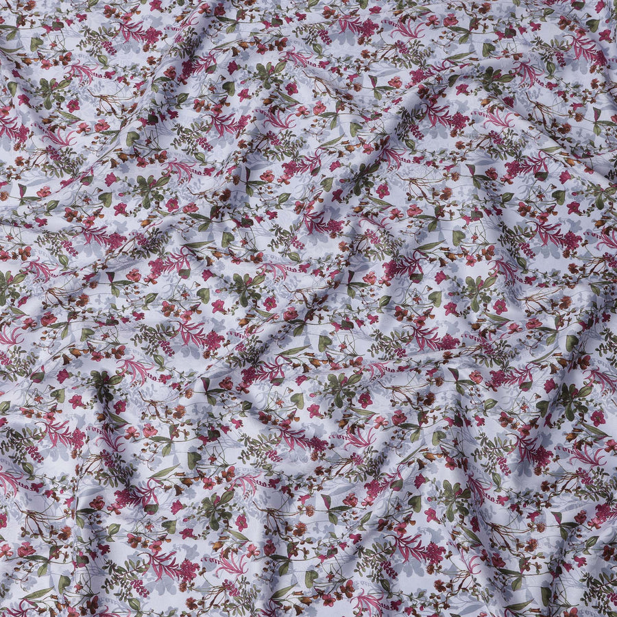 قماش قطني أبيض متعدد الألوان مطبوع عليه زهور نباتية - عرض 110 سم، صنع في اليابان - D22323