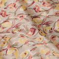 قماش قطني مطبوع عليه زهور مائية بقاعدة بيج مع زهور صفراء، وكستنائية، وزيتونية، بعرض 110 سم، صنع في اليابان - D22532