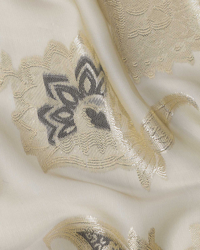 قماش شيفون حريري فرنسي ذهبي فاتح مع تصميم بروكيد مغول لوركس معدني، عرض 110 سم، صنع في فرنسا - D22572