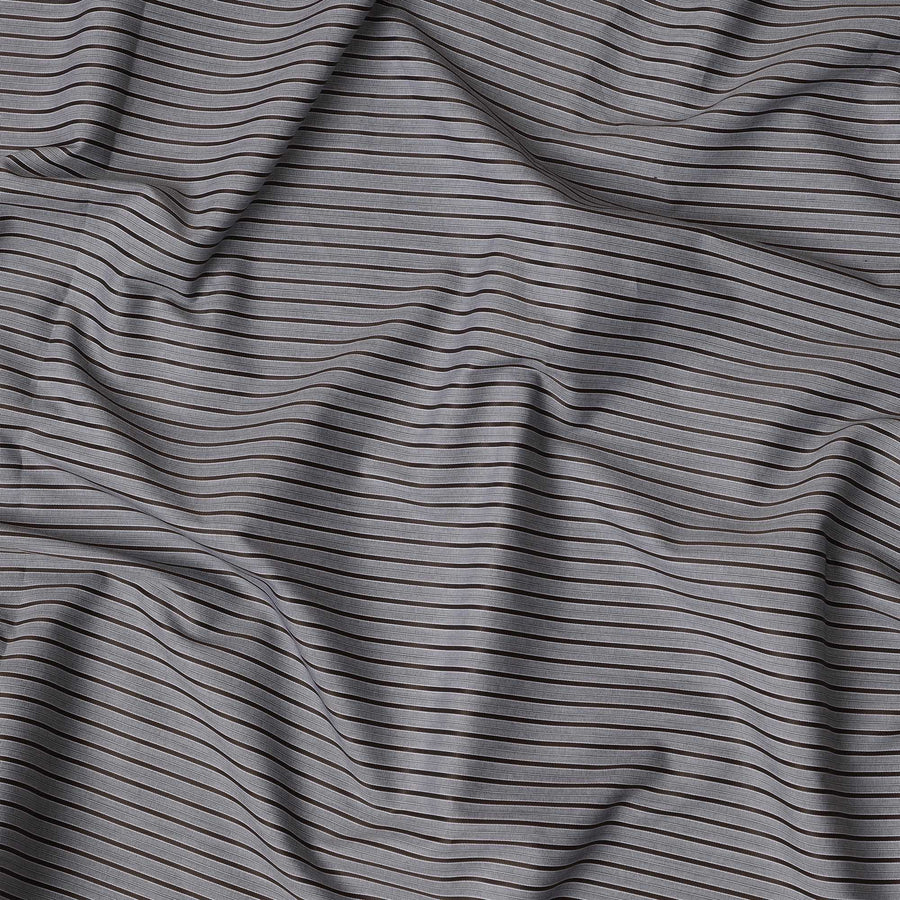 قماش قمصان قطني 100%، مخطط باللونين الرمادي والأسود، بتصميم خطوط أفقية دقيقة، عرض 150 سم، صنع في إيطاليا - D22885