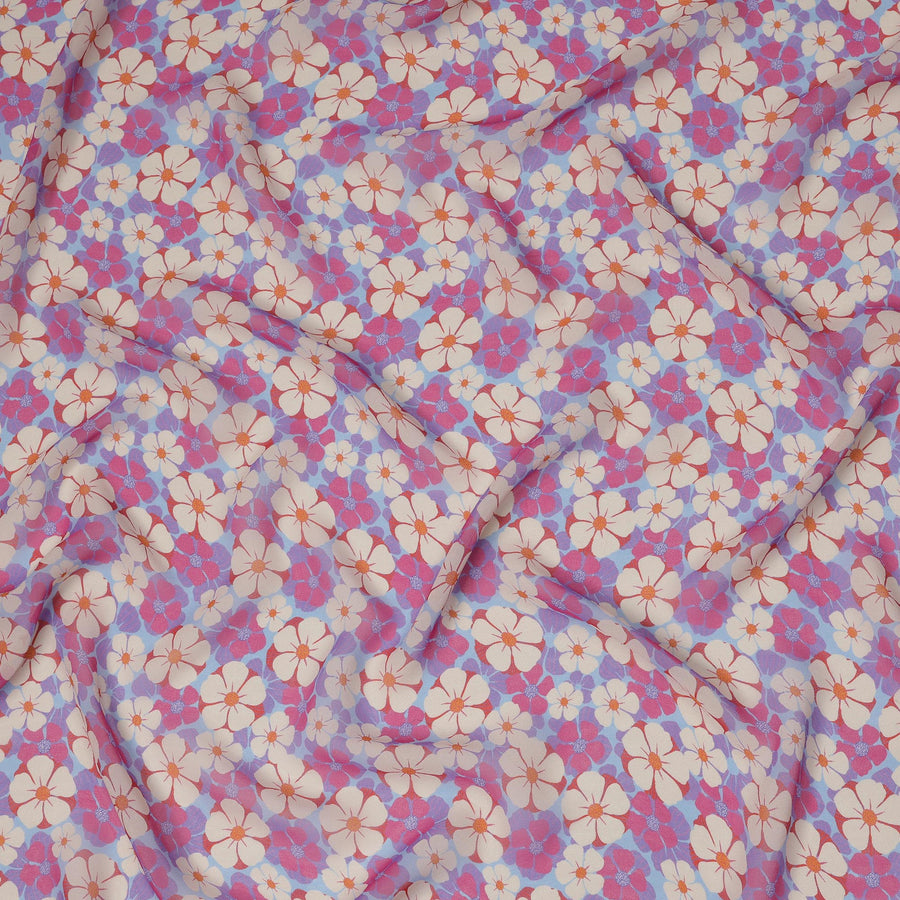 قماش جورجيت صناعي مطبوع عليه زهور جريئة باللون الوردي اللافندر مع زخارف باللونين الأبيض العاجي والبنفسجي، عرض 110 سم، صنع في الهند - D23326