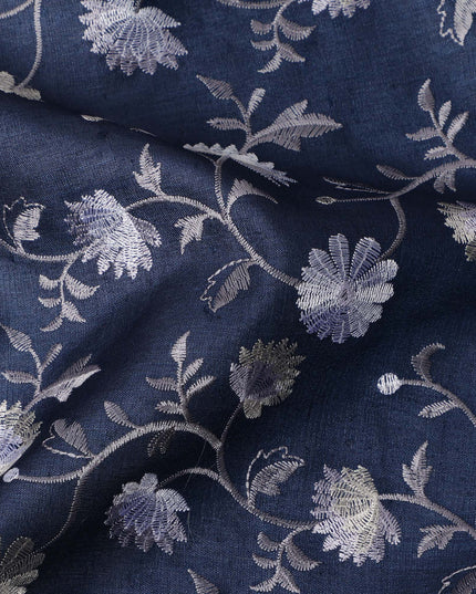 قماش حرير توسار مطرز بنقشة زهور باللون الأزرق الداكن، عرض 110 سم، منشأ الهند - D23375