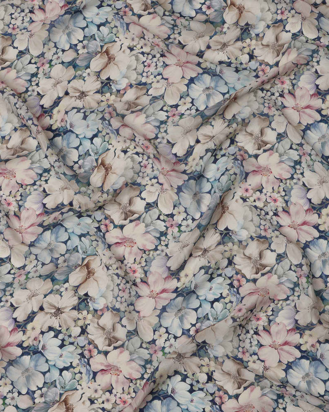 قماش كريب فيسكوز مطبوع عليه زهور باللون الأزرق الباهت، تصميم زهور الباستيل، عرض 110 سم، صنع في الهند - D23430