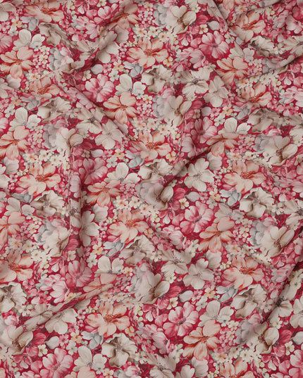 قماش كريب فيسكوز مطبوع عليه زهور باللون الأحمر القرمزي، بتصميم زهور مزخرفة بالكامل بدرجات اللون الخوخي والبيج، عرض 110 سم، صنع في الهند - D23432