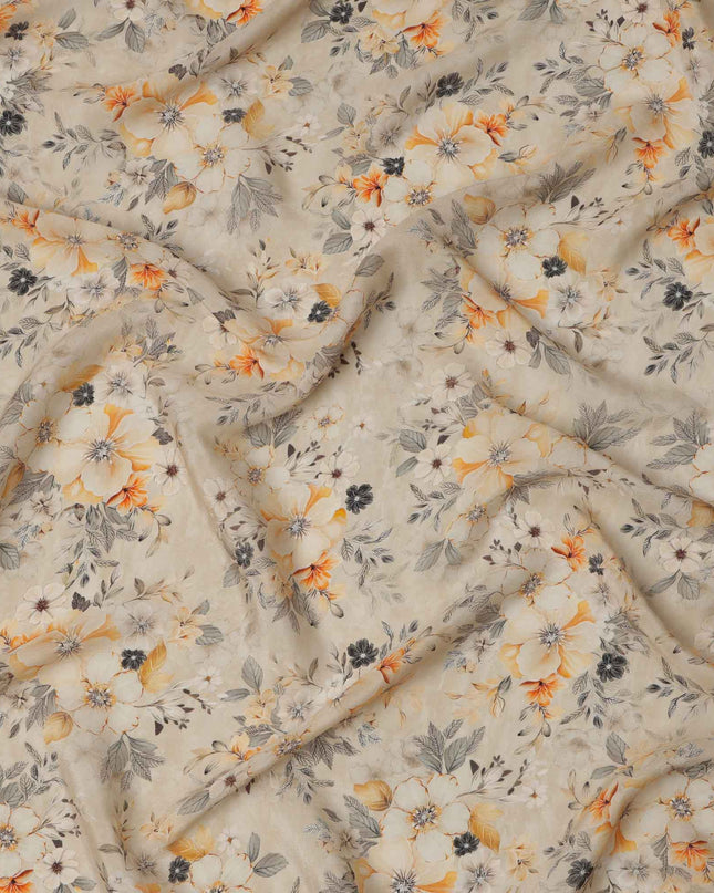قماش كريب فيسكوز مطبوع عليه زهور باللون البيج، بنقشة أوراق رقيقة مع درجات اللون الأصفر والرمادي، عرض 110 سم، صنع في الهند - D23435