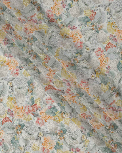 قماش كريب فيسكوز ناعم رمادي اللون بطبعة زهور، تصميم زهور الحديقة باللونين الأصفر والخوخي، عرض 110 سم، صنع في الهند - D23436