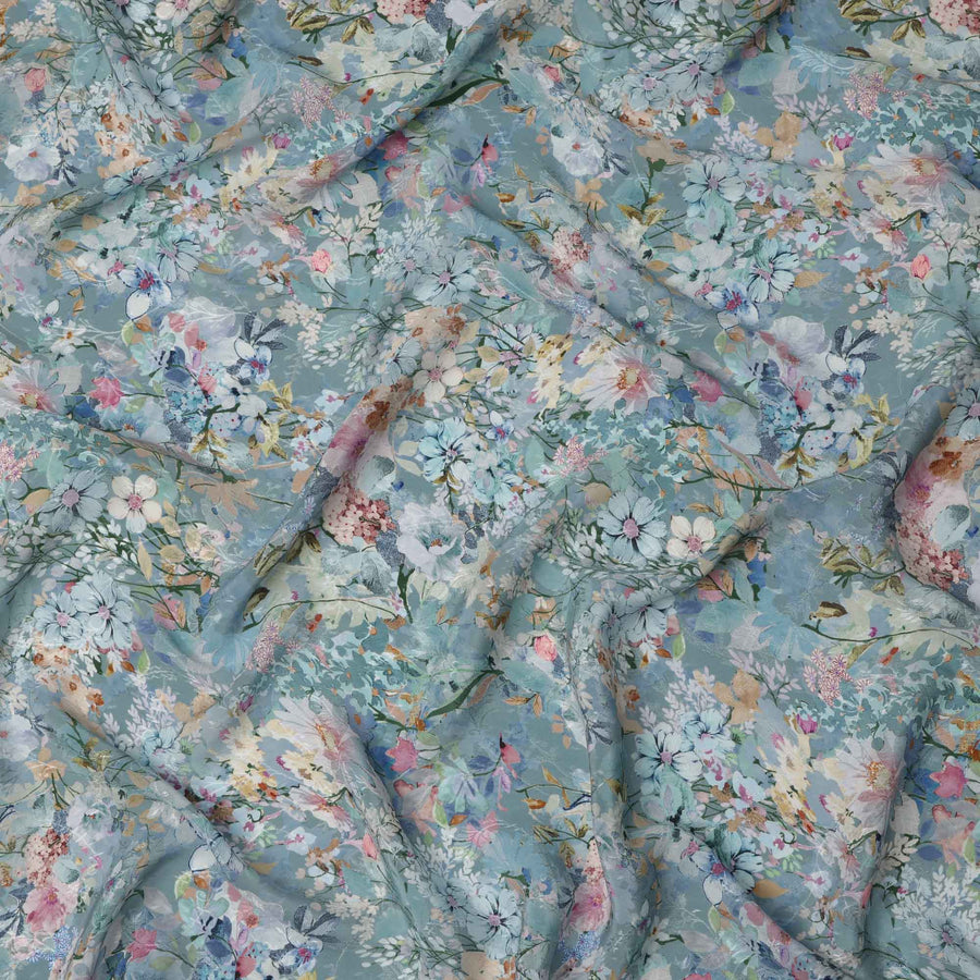 قماش كريب فيسكوز أزرق فاتح مطبوع عليه زهور، تصميم حديقة نباتية متعدد الألوان، عرض 110 سم، صنع في الهند - D23437