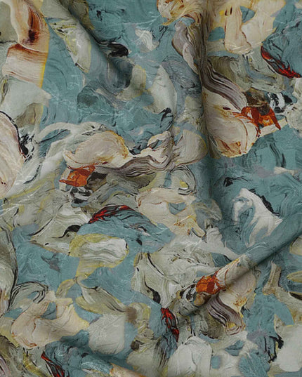 قماش كريب فيسكوز مطبوع بضربات فرشاة تجريدية بلون أزرق مخضر، بتصميم فني فني بلمسات بيج وصدئة، عرض 110 سم، صنع في الهند - D23438