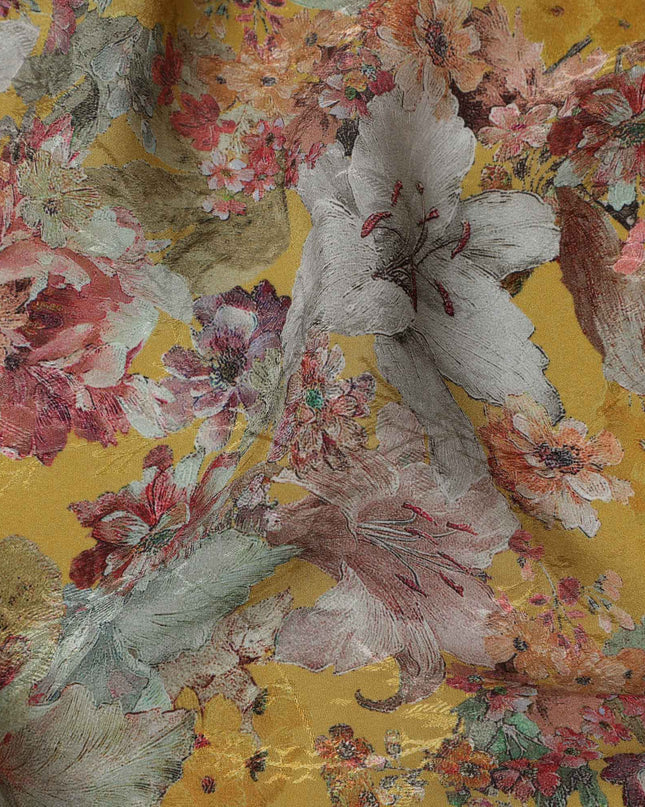 قماش كريب فيسكوز مطبوع عليه زهور باللون الأصفر الخردلي، بتصميم حديقة عتيقة بدرجات اللونين الرمادي الفاتح والأرجواني، عرض 110 سم، صنع في الهند - D23439