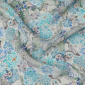 قماش كريب فيسكوز مطبوع عليه زهور باللون الأزرق السماوي، بنقشة زهور كاملة مع لمسات رمادية وأرجوانية، عرض 110 سم، صنع في الهند - D23441