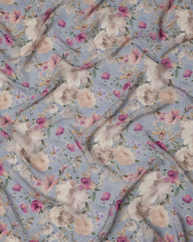 قماش كريب فيسكوز مطبوع عليه زهور بلون أزرق بنفسجي، تصميم زهور ناعم مع لمسات بيج وأرجواني، عرض 110 سم، صنع في الهند - D23448