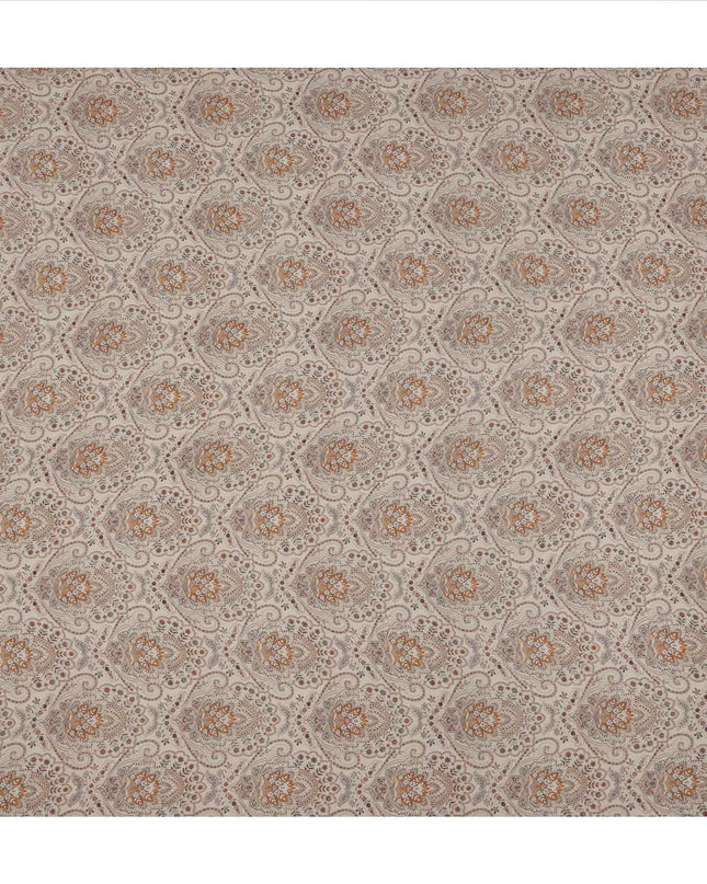قماش كريب فيسكوز بيج مطبوع عليه زخارف مغولية، تصميم زهور بوتي تقليدي بلمسات من الصدأ والبني، عرض 110 سم، صنع في الهند - D23453