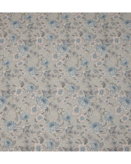 قماش كريب فيسكوز رمادي أزرق مطبوع عليه زهور الحديقة، بنقشات ورود وزنبق رقيقة بألوان باستيل ناعمة، عرض 110 سم، صنع في الهند - D23458