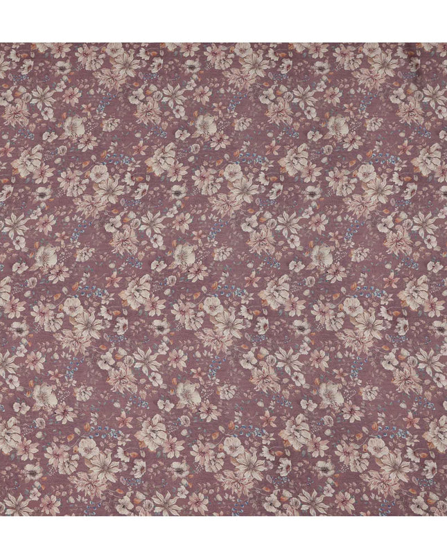 قماش كريب فيسكوز مطبوع عليه زهور باللون البني الموف، مع تفاصيل زهور باللونين البيج والأزرق مع لمسات من أوراق الخريف، عرض 110 سم، صنع في الهند - D23461