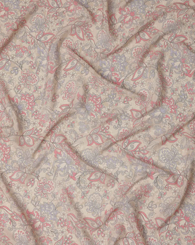قماش كريب فيسكوز بيج بنقشة زهور بيزلي مع لمسات وردية وأرجوانية ناعمة، عرض 110 سم، صنع في الهند - D23465