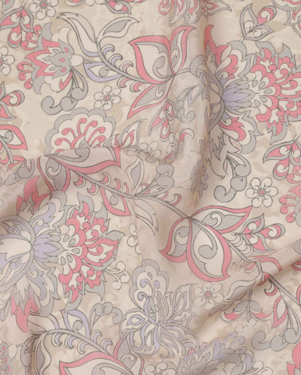 قماش كريب فيسكوز بيج بنقشة زهور بيزلي مع لمسات وردية وأرجوانية ناعمة، عرض 110 سم، صنع في الهند - D23465