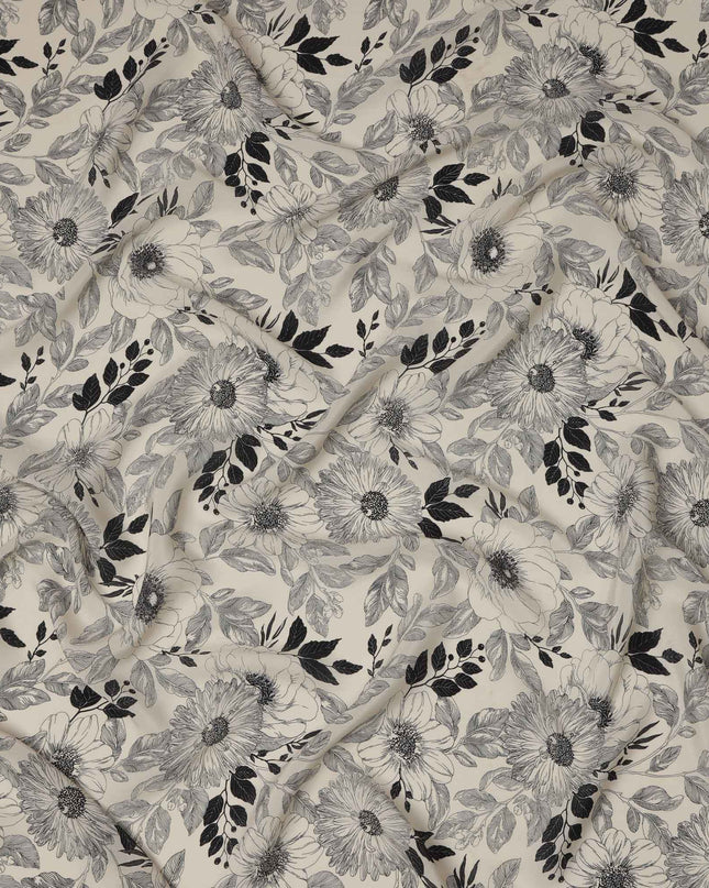 قماش كريب فيسكوز مطبوع عليه زهور باللونين العاجي والأسود، بأوراق أحادية اللون، عرض 110 سم، صنع في الهند - D23466
