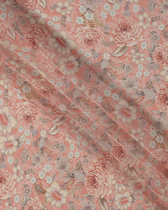 قماش كريب فيسكوز مطبوع عليه زهور الخوخ مع لمسات باستيل ناعمة، عرض 110 سم، صنع في الهند - D23467