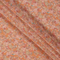 قماش كريب فيسكوز بطبعة زهور استوائية بلون برتقالي خوخي، 110 سم، الهند - D23480