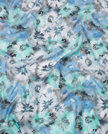 قماش كريب حريري بطبعة زهور مائية باللون الأزرق المائي والرمادي، بنمط فني ناعم، عرض 110 سم، صنع في الهند - D23748