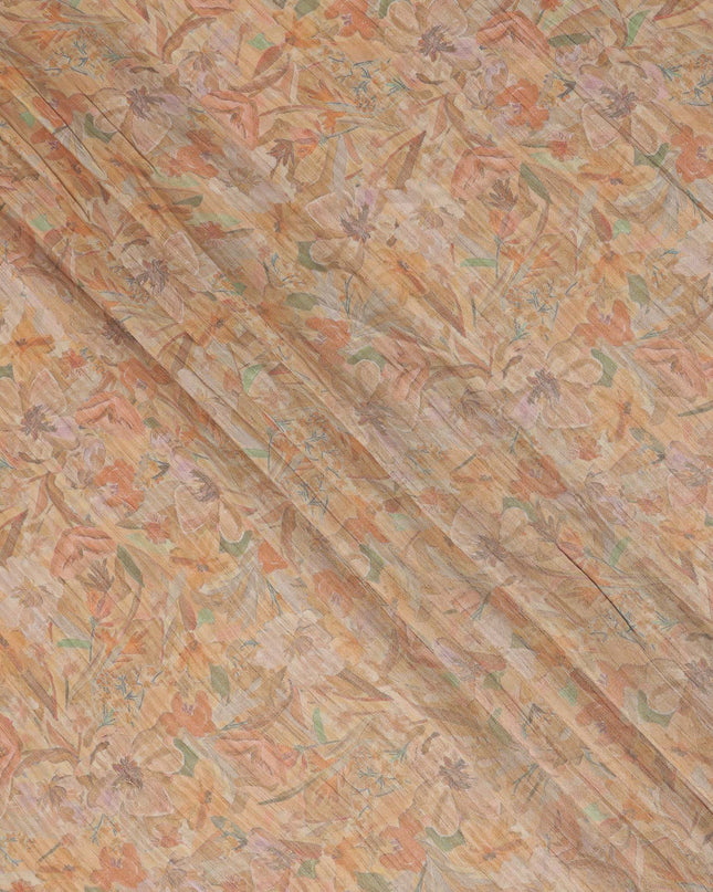 قماش كريب فيسكوز بطبعة نباتية بلون بيج دافئ ولون تراكوتا، بتصميم رقمي ناعم، عرض 110 سم، صنع في الهند - D23753