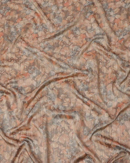 قماش كريب فيسكوز بطبعة أوراق تجريدية باللونين البرتقالي المحروق والرمادي الداكن، بتصميم رقمي ناعم، عرض 110 سم، صنع في الهند - D23755
