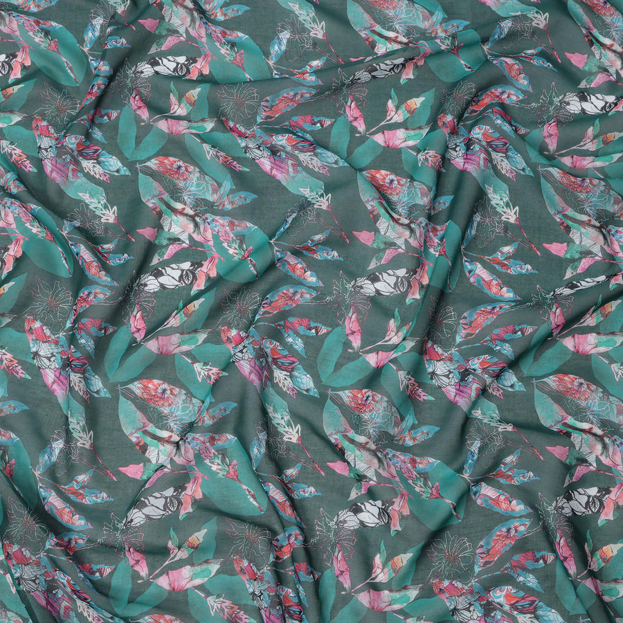 قماش فوال قطني بقاعدة بلون أزرق مخضر غامق مع طباعة ريش وأوراق تجريدية متعددة الألوان، بتصميم نباتي فني، عرض 110 سم، صنع في الهند - D23784