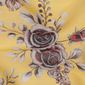 قماش فوال قطني بقاعدة صفراء زاهية مع نقش زهور وردية حمراء ورمادية، بنمط باقة كلاسيكي، عرض 110 سم، صنع في الهند - D23794
