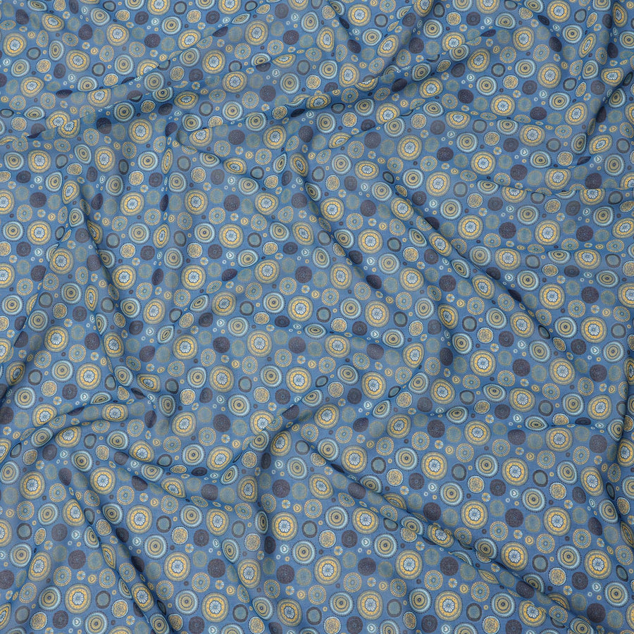 قماش فوال قطني بقاعدة زرقاء فولاذية مع نقاط متعددة الألوان متحدة المركز، بتصميم دائري تجريدي، عرض 110 سم، صنع في الهند - D23796