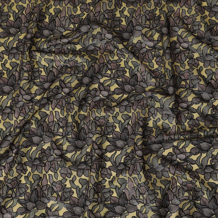 قماش الأورجانزا الحريري الذهبي مع تطريز زهور باللونين الأسود والبني - عرض 110 سم - D19625