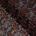 قماش شيفون حرير كستنائي فرنسي (فرنساوي) مع تصميم زهور اللوريكس الذهبي والنحاسي المعدني، عرض 110 سم -D19738