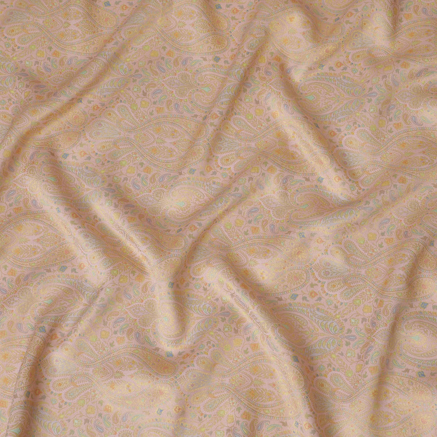 قماش حرير بروكار بتصميم بيزلي وردي فاتح وذهبي، عرض 110 سم، هندي المنشأ-D19759
