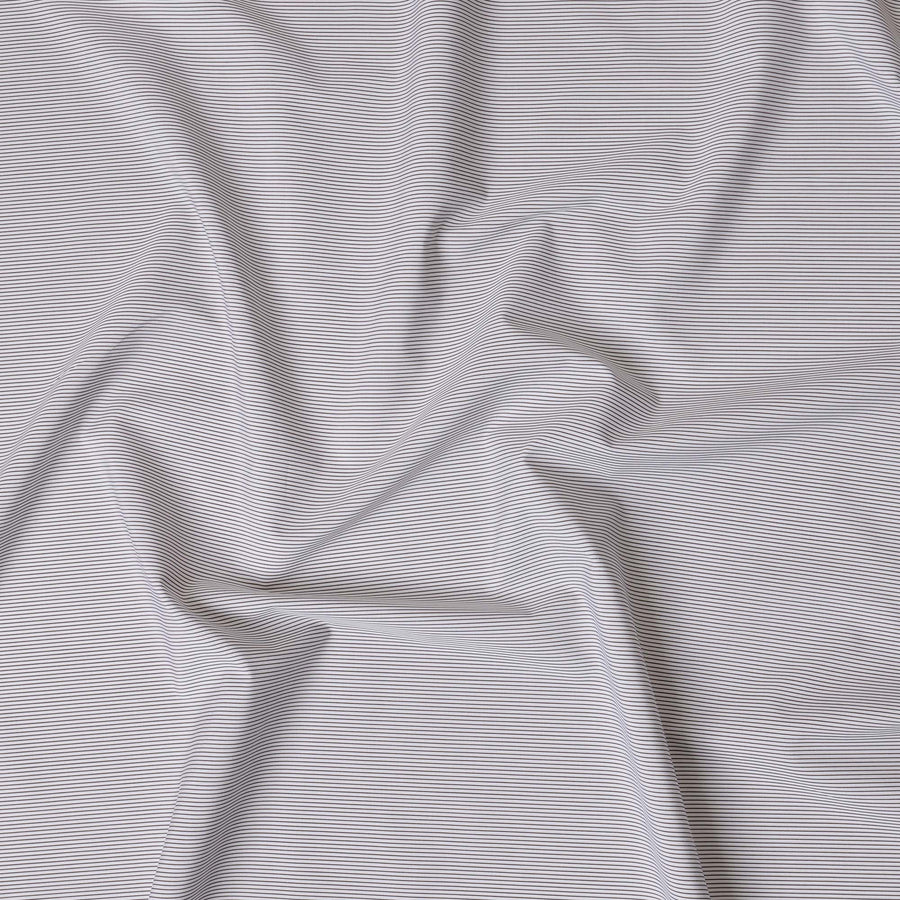 قماش قميص مخطط باللونين الرمادي والأبيض مصنوع من القطن بنسبة 100%، عرض 150 سم، صنع في إيطاليا - D20471