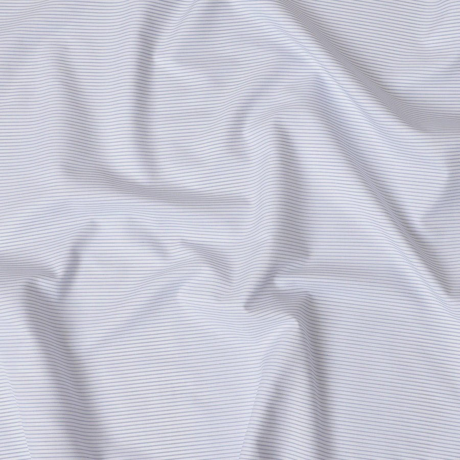 قماش قمصان مخطط باللونين الأبيض والأزرق الفاتح مصنوع من القطن بنسبة 100%، عرض 150 سم، صنع في إيطاليا - D20510