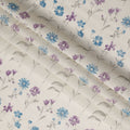 قماش قطني أبيض بطبعة زهور زرقاء وأرجوانية – عرض 110 سم - D21569