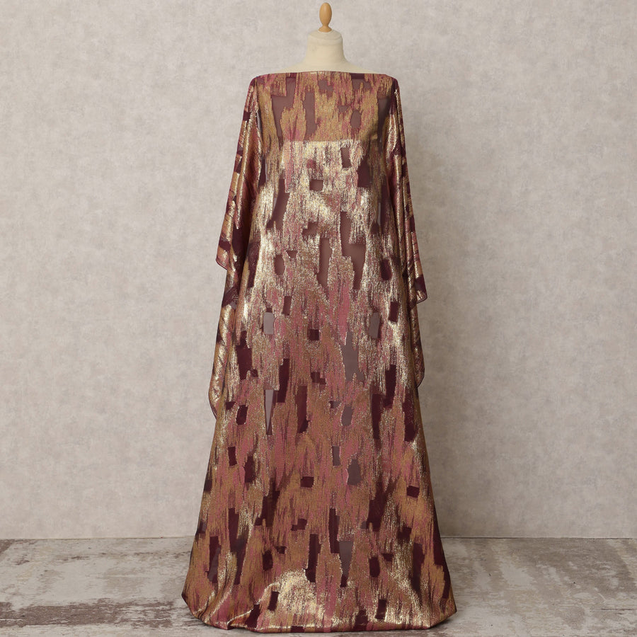 قماش شيفون حرير ديراك من فرانساوي باللون الوردي النبيذي والذهبي مع لوركس معدني بتصميم تجريدي - 3.5 متر × 140 سم - D21778