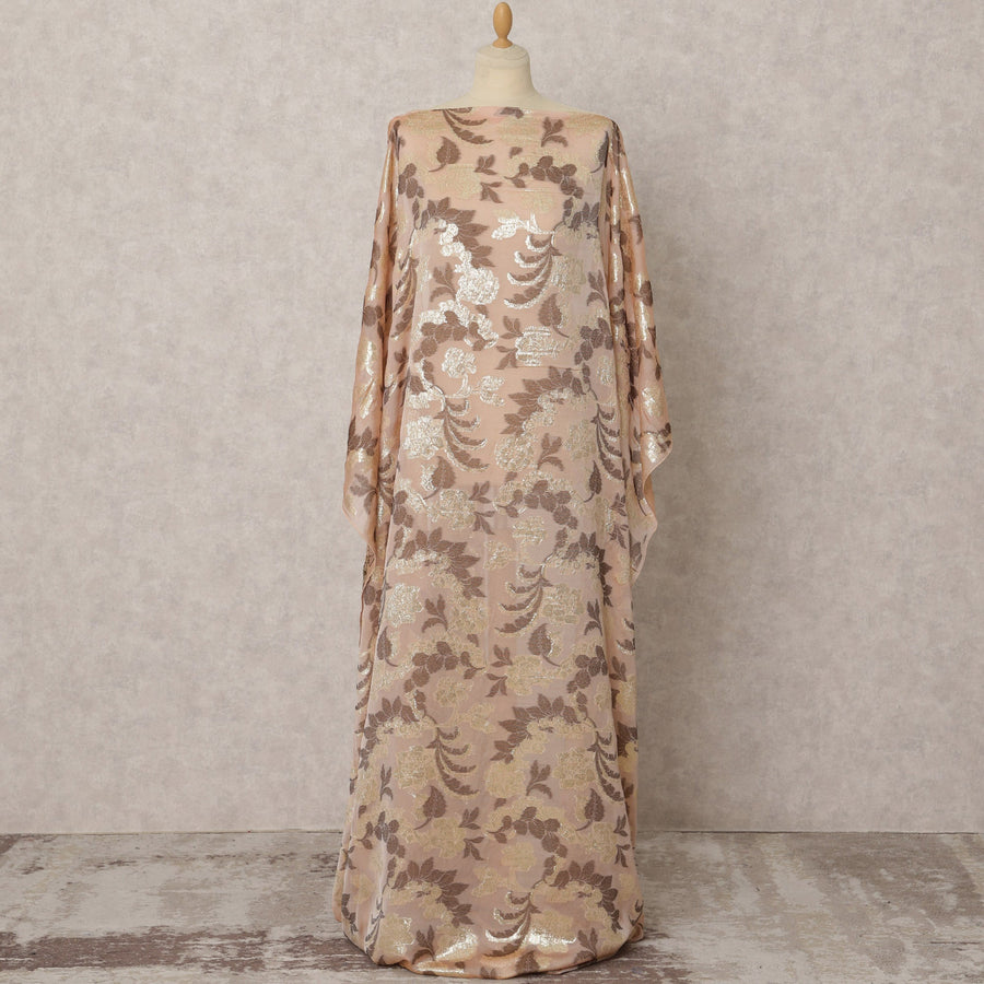 قماش شيفون حرير ديراك من فرانساوي باللون الخوخي والذهبي مع لوركس معدني بتصميم تجريدي - 3.5 متر × 140 سم - D21779