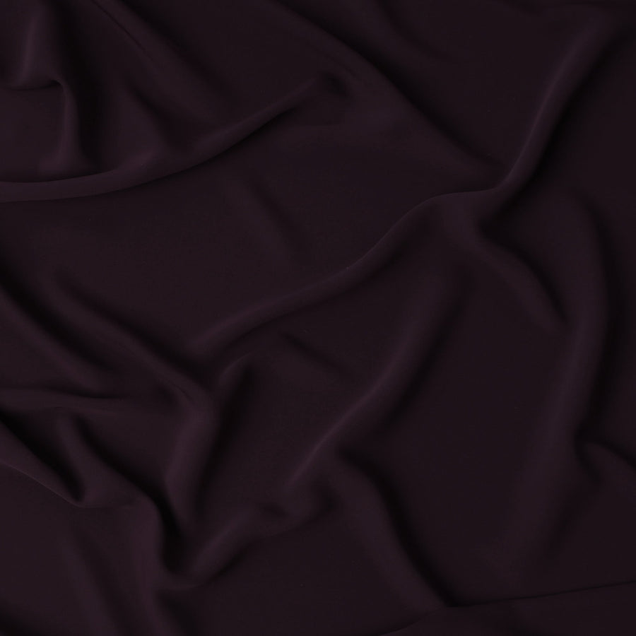 قماش كريب صناعي سادة قابل للتمدد بلون أرجواني غامق - عرض 140 سم - صنع في إندونيسيا - D22134