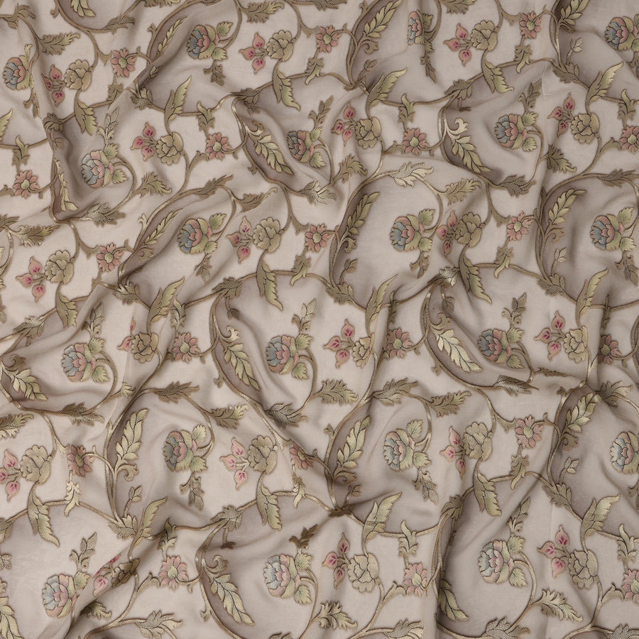 قماش جورجيت صناعي مطرز باللون البيج - عرض 110 سم، بنقشة زهور، صنع في الهند - D22223