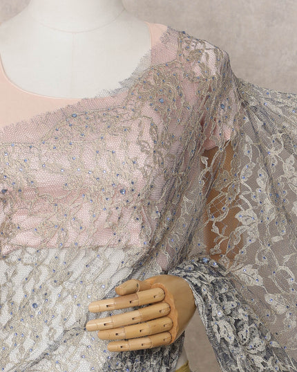 ساري فرنسي فاخر من قماش دانتيل شانتيلي ثنائي اللون باللون الأزرق الذهبي الباهت مع تطريز حجري - طول 5.5 متر وعرض 110 سم - مستورد من فرنسا - D22944