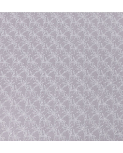 قماش كتان مخلوط بطبعة أوراق الشجر باللون الرمادي اللافندر، بتصميم نباتي أبيض رقيق، عرض 140 سم، صنع في الهند - D23223